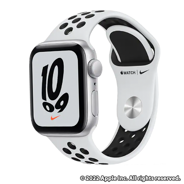 Apple Watch Nike SE (GPSモデル) 40mm シルバーアルミニウムケースとピュアプラチナム/ブラックNikeスポーツバンド